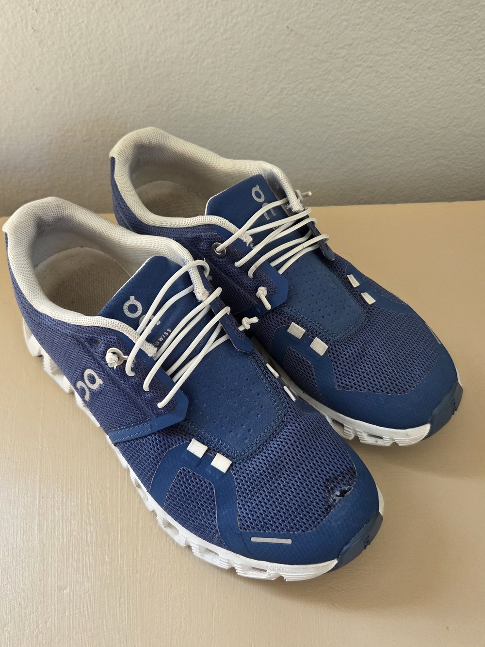 On Running Cloud 5 Womens Size 7 Denim Blue Sneakers Shoes